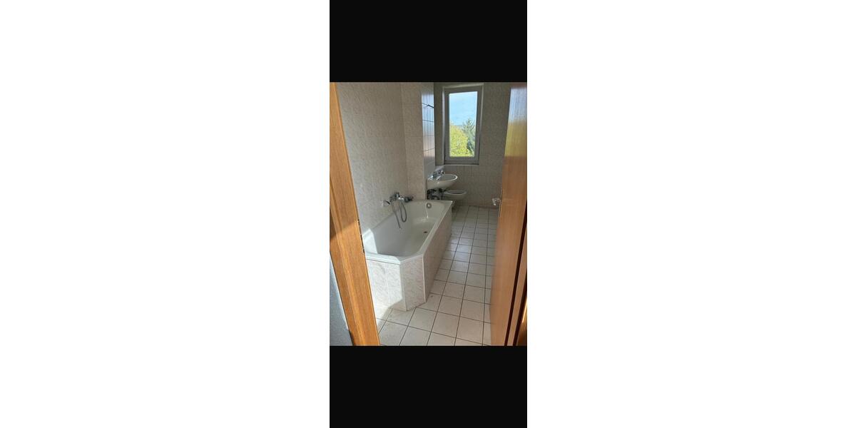 Etagenwohnung Körner - 2 Zimmer, 50 m&sup2;, 270&euro; | Angebot:26357364