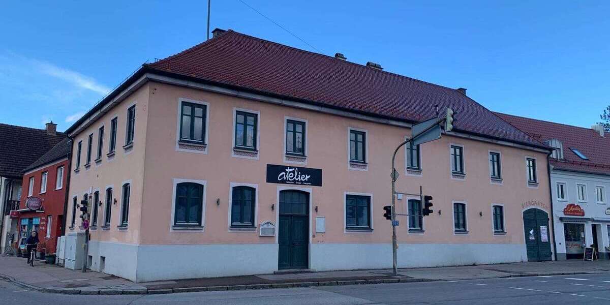 Etagenwohnung Aichach - 8 Zimmer, 400 m&sup2;, 3.500&euro; | Angebot:22448119