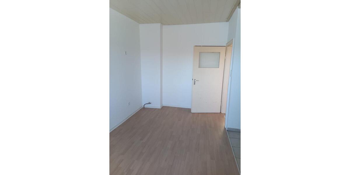 Etagenwohnung Neunkirchen - 1 Zimmer, 39 m&sup2;, 370&euro; | Angebot:26632139