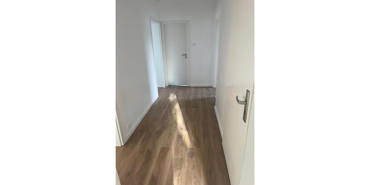 Etagenwohnung Frankfurt am Main Ost - 4 Zimmer, 90 m&sup2;, 1.800&euro; | Angebot:26429880