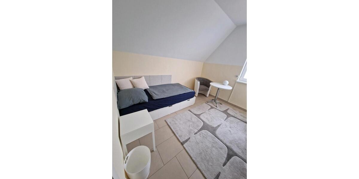 Wohnen auf Zeit Teltow - 1 Zimmer, 10 m&sup2;, 40&euro; | Angebot:24456278