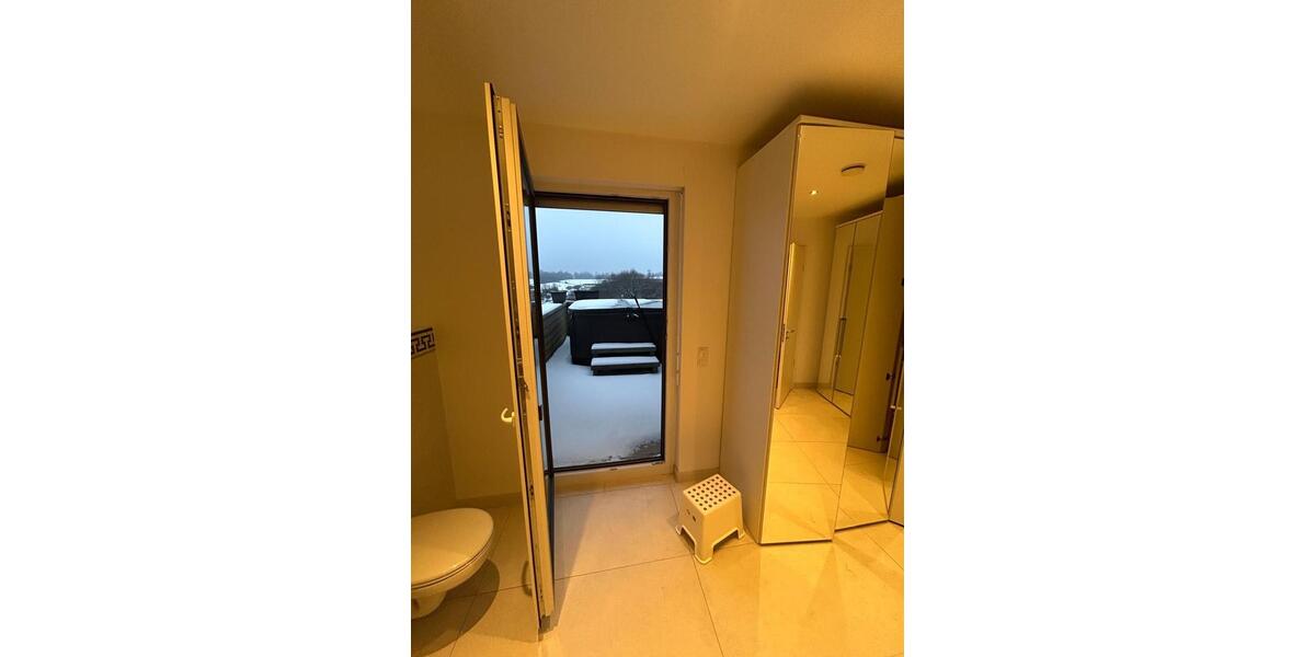 Einfamilienhaus Oberursel (Taunus) - 7 Zimmer, 375 m&sup2;, 3.950&euro; | Angebot:25098040