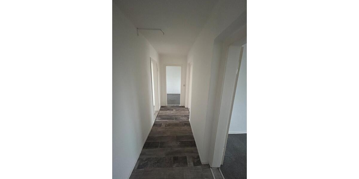 Etagenwohnung Klostermansfeld - 3 Zimmer, 61 m&sup2;, 320&euro; | Angebot:24385499