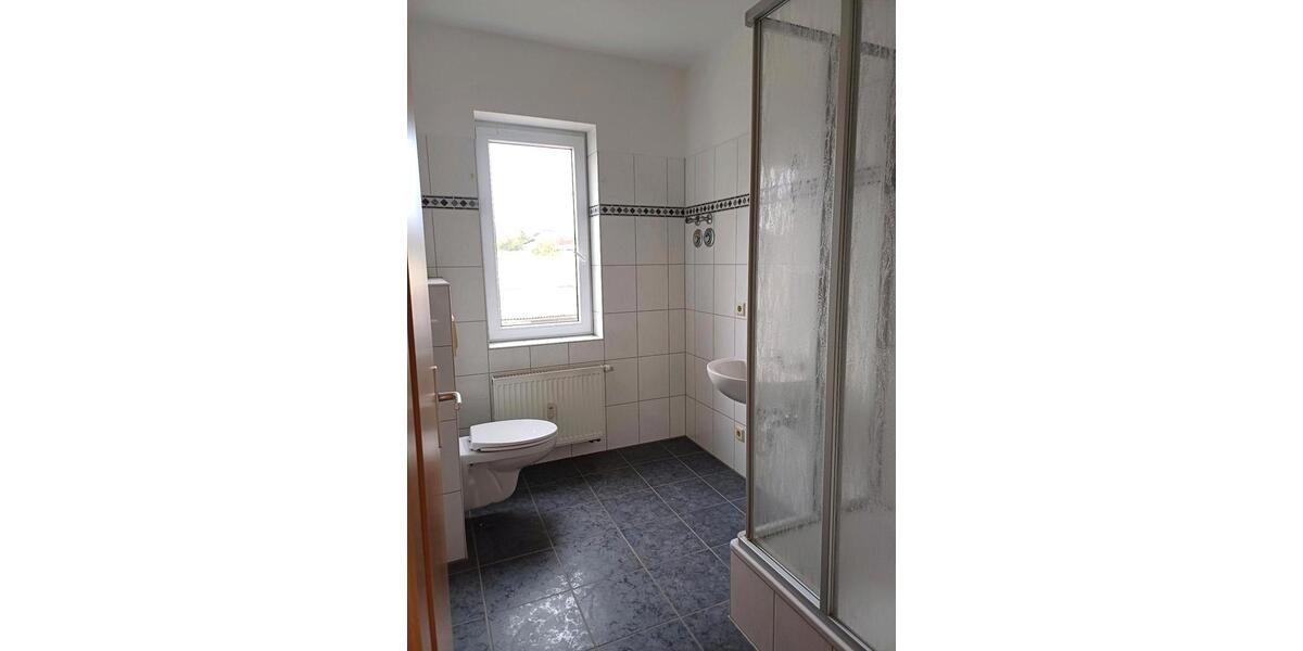 Etagenwohnung Frohburg - 2 Zimmer, 50 m&sup2;, 350&euro; | Angebot:26232891