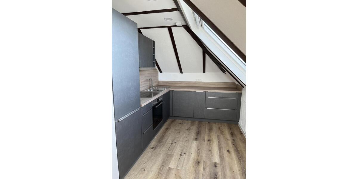 Dachgeschoßwohnung Heilbronn Kernstadt - 1 Zimmer, 155 m&sup2;, 468&euro; | Angebot:25238911