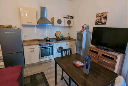 Kurzzeit-Zimmer in 3er-WG zu vermieten 3 zimmer