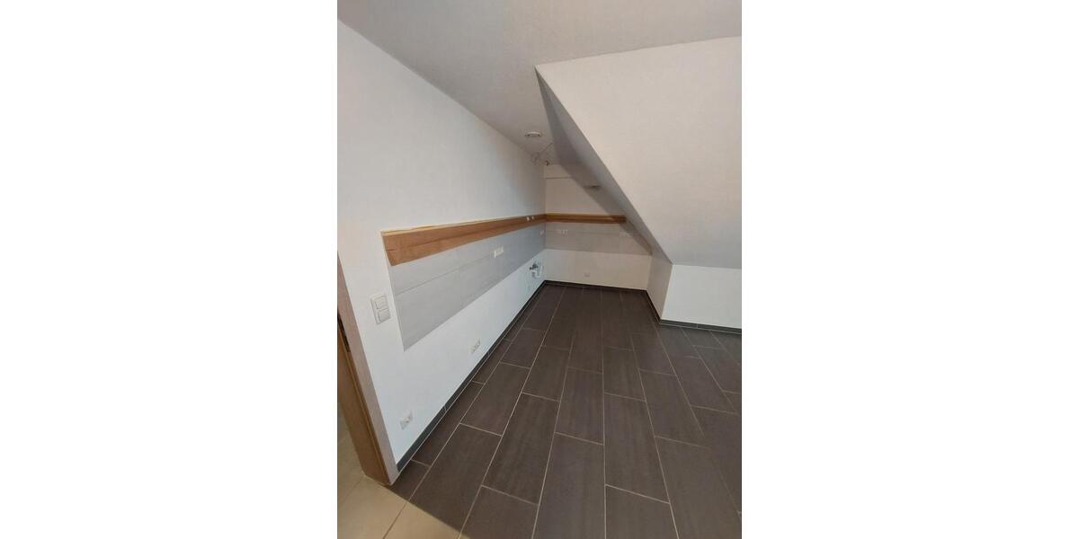 Dachgeschoßwohnung Friedberg - 3 Zimmer, 85 m&sup2;, 1.490&euro; | Angebot:26256525