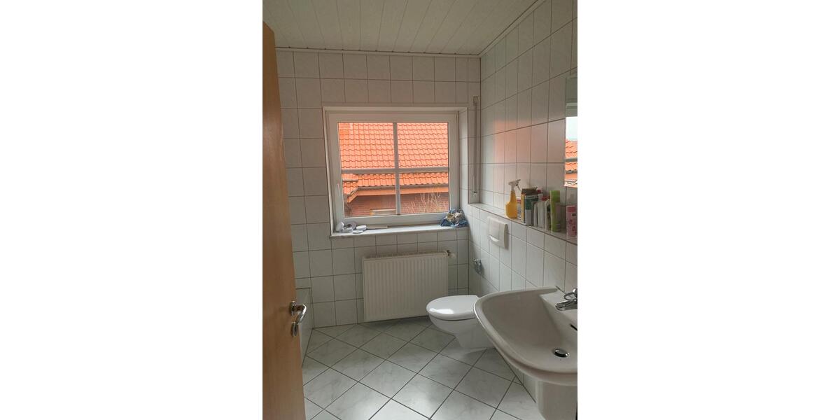 Dachgeschoßwohnung Altenbeken - 3 Zimmer, 750&euro; | Angebot:22288477