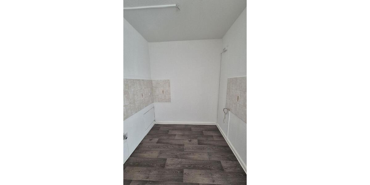 Etagenwohnung Hohenstein-Ernstthal Ernstthal - 3 Zimmer, 56 m&sup2;, 321&euro; | Angebot:25857022