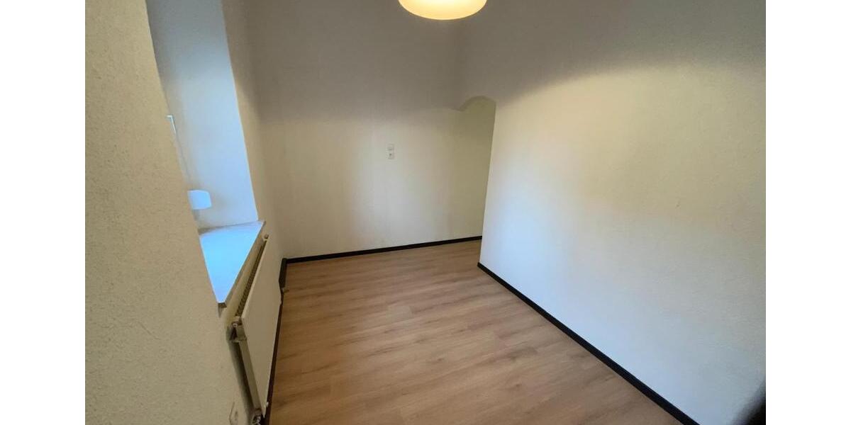 Etagenwohnung Wunsiedel - 3.5 Zimmer, 85 m&sup2;, 690&euro; | Angebot:26336677