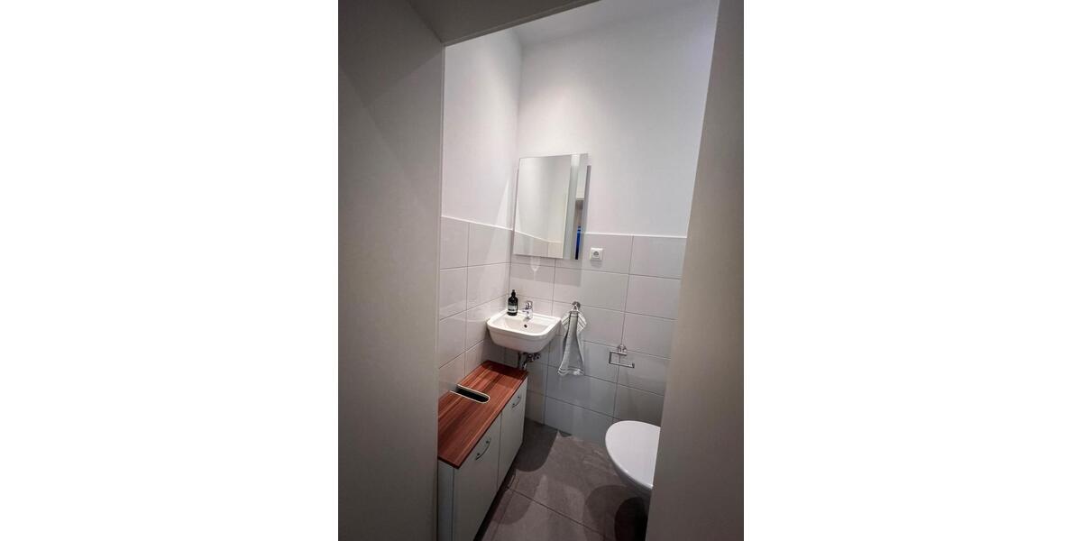 Etagenwohnung Hattingen - 5 Zimmer, 125 m&sup2;, 1.200&euro; | Angebot:24344944