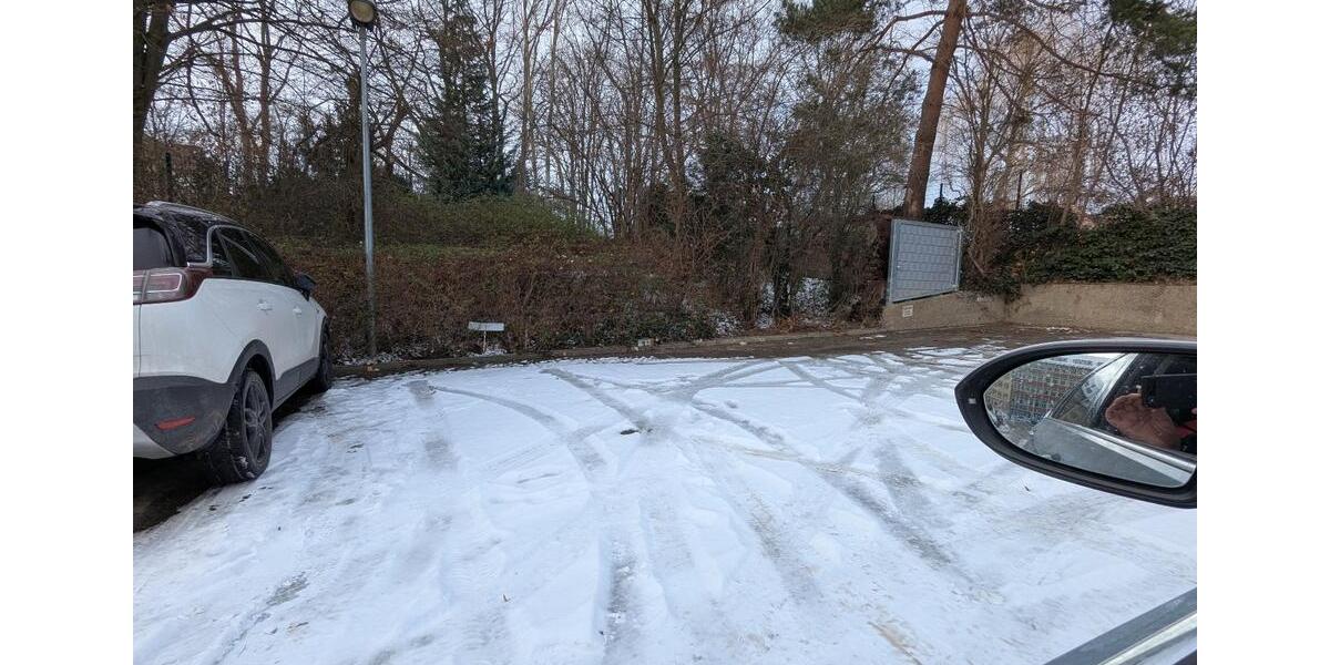 4 Zimmerwohnung Erdgeschoss 89,92 qm mit Balkon und Parkplatz 4 zimmer