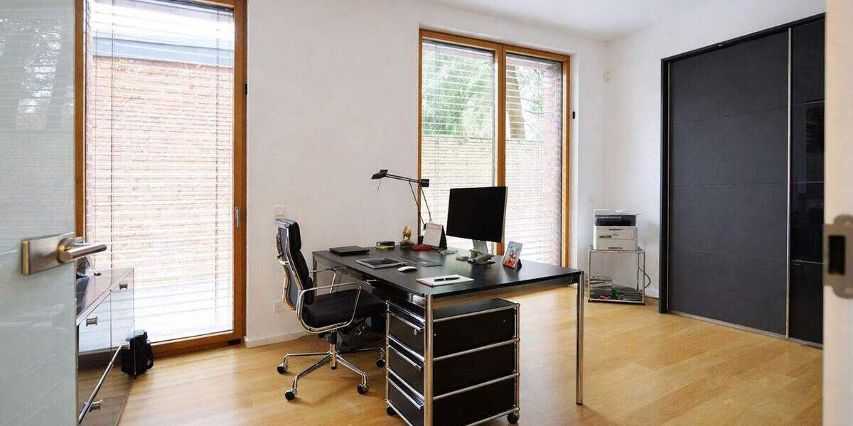 Etagenwohnung Krefeld / Bockum Bockum - 5 Zimmer, 229 m&sup2;, 2.950&euro; | Angebot:25246774