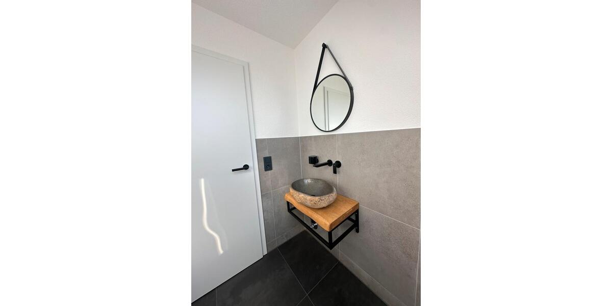 Dachgeschoßwohnung Auenwald - 4 Zimmer, 133 m&sup2;, 1.490&euro; | Angebot:26288235