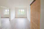 Ihr neues, saniertes Zuhause im kleinen Mehrfamilienhaus in ruhiger Seitenstraße.