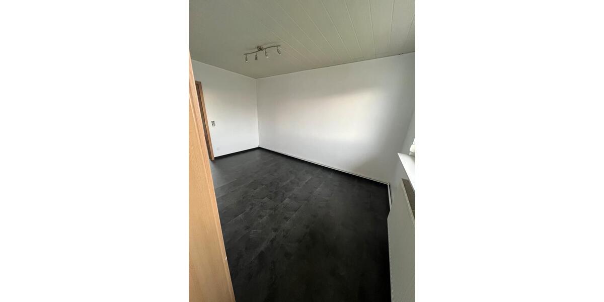 Etagenwohnung Löhne - 4 Zimmer, 78 m&sup2;, 800&euro; | Angebot:25057380