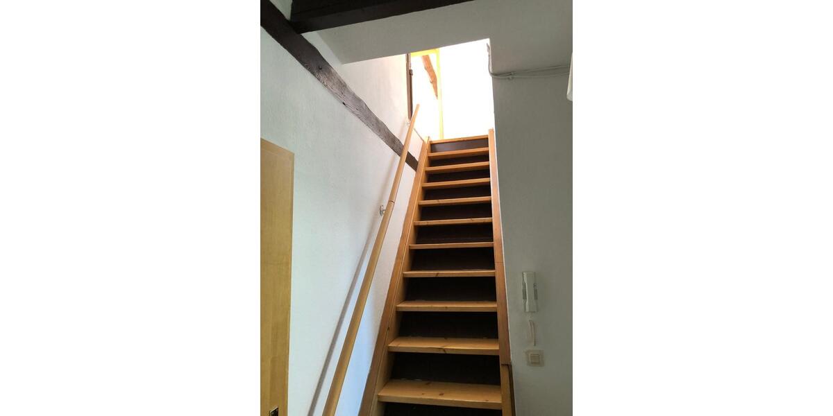 Dachgeschoßwohnung Saarbrücken - 3 Zimmer, 65 m&sup2;, 580&euro; | Angebot:26362184