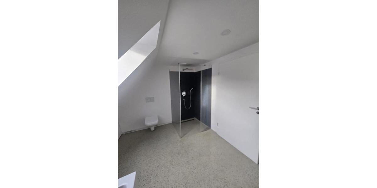 Dachgeschoßwohnung Albstadt Gemarkung Onstmettingen - 3 Zimmer, 100 m&sup2;, 880&euro; | Angebot:24679284