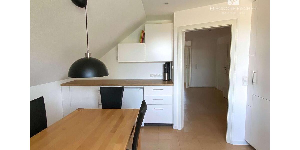 Dachgeschoßwohnung Fünfstetten - 5.5 Zimmer, 186 m&sup2;, 1.250&euro; | Angebot:22354812