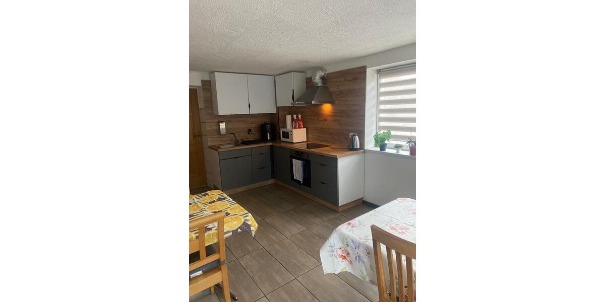 Wohnen auf Zeit Albertshofen - 9 Zimmer, 15 m&sup2;, 18&euro; | Angebot:24505272