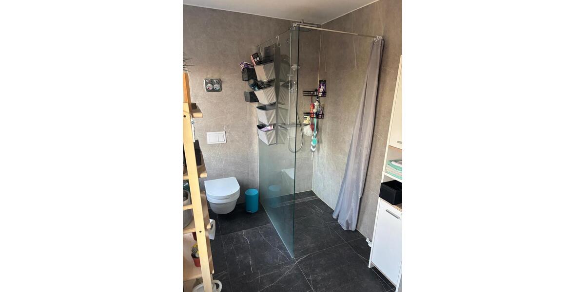 2-Zi-Dachgeschoß hochwertig renoviert und ausgestattet 2 zimmer