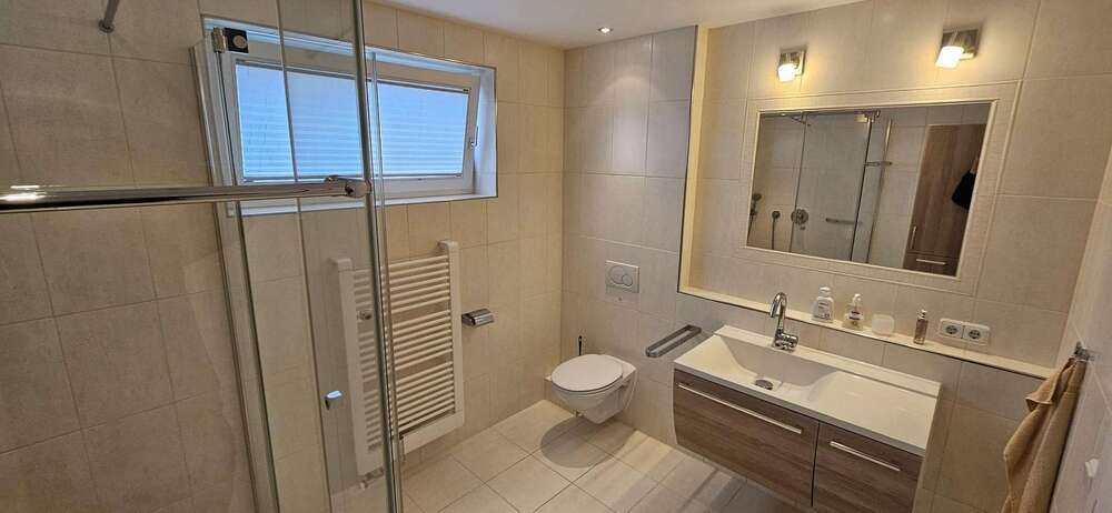 Haus zum Mieten in Hamburg 1.950 € 169 m²