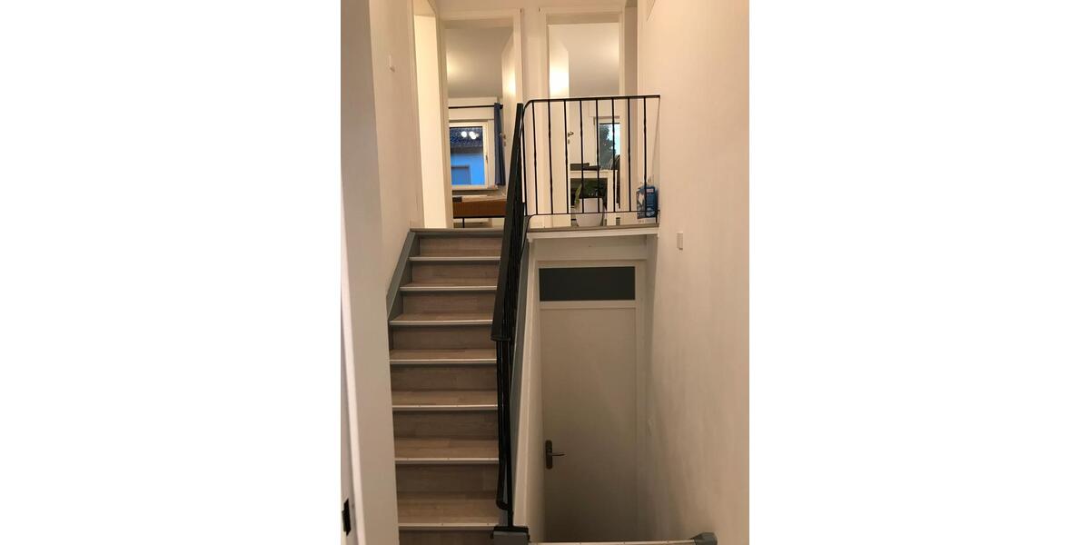 1,5 Zimmer in 3-Zimmer Wohnung 1 zimmer