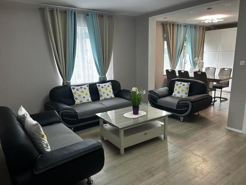 Schöne 3-Zimmer-Wohnung in einem Dreifamilienhaus zu verkaufen