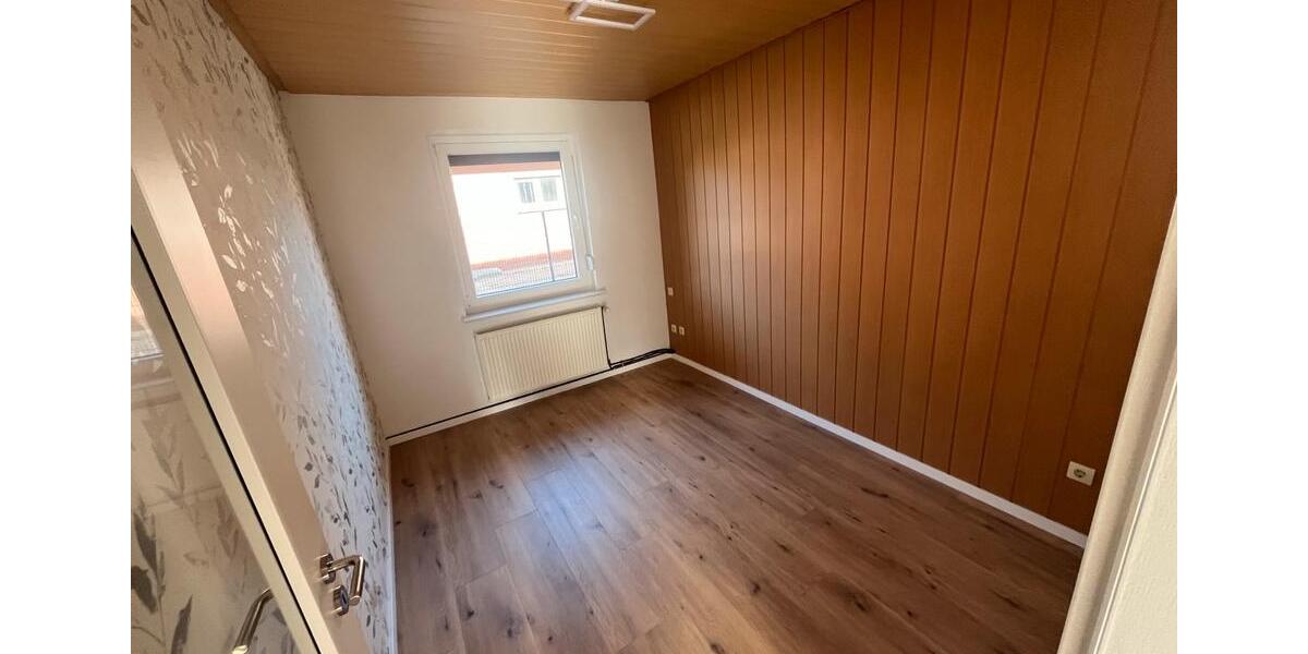 Einfamilienhaus Hesel - 4 Zimmer, 96 m&sup2;, 1.000&euro; | Angebot:26051503