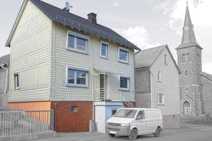 Haus Bad Endbach - 4 Zimmer, 108 m&sup2;, 860&euro; | Angebot:27620771