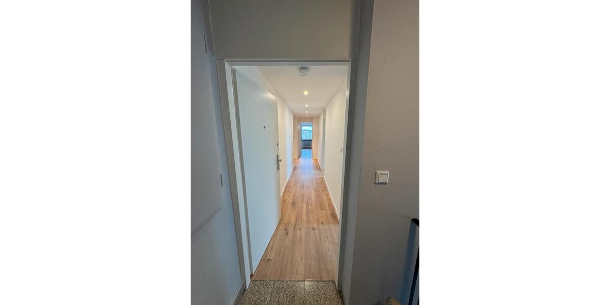 Dachgeschoßwohnung Nürnberg Altenfurt - 3 Zimmer, 75 m&sup2;, 1.200&euro; | Angebot:26049421