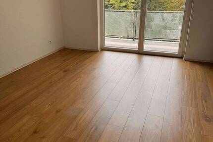 Renoviert! Mit neuer Einbauküche 3 zimmer