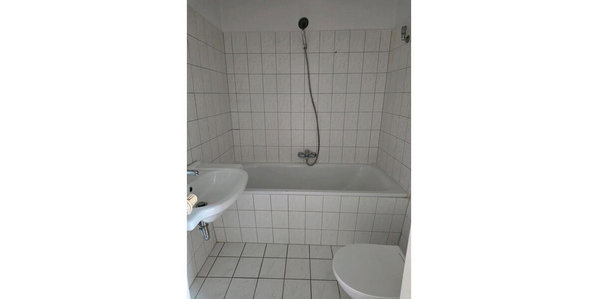 Dachgeschoßwohnung Dessau-Roßlau Roßlau - 3 Zimmer, 62 m&sup2;, 385&euro; | Angebot:24846320