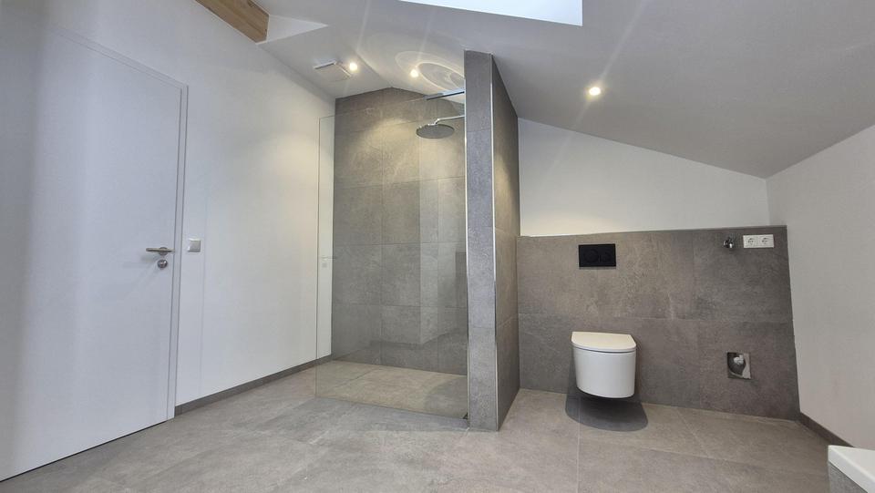 NEUBAU - ERSTBEZUG, Traumhaftes Penthouse, höchste Qualität, 6m-Panoramagaube & 360 Grad Bergblick 3 zimmer