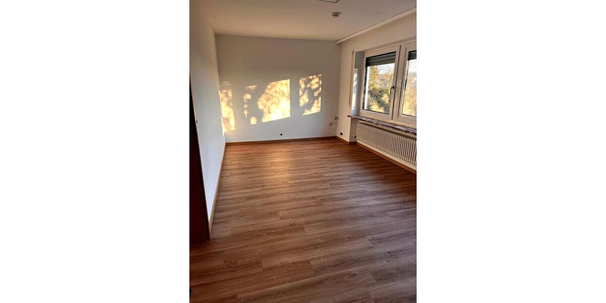 Etagenwohnung Ebelsbach - 3 Zimmer, 86 m&sup2;, 900&euro; | Angebot:24703583