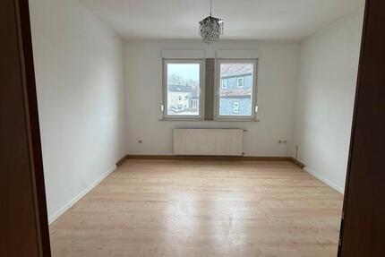 Wohnung Neustadt bei Coburg - 3 Zimmer, 88 m&sup2;, 630&euro; | Angebot:24743225