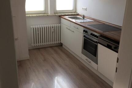 3 12 Raum Wohnung DG renoviert