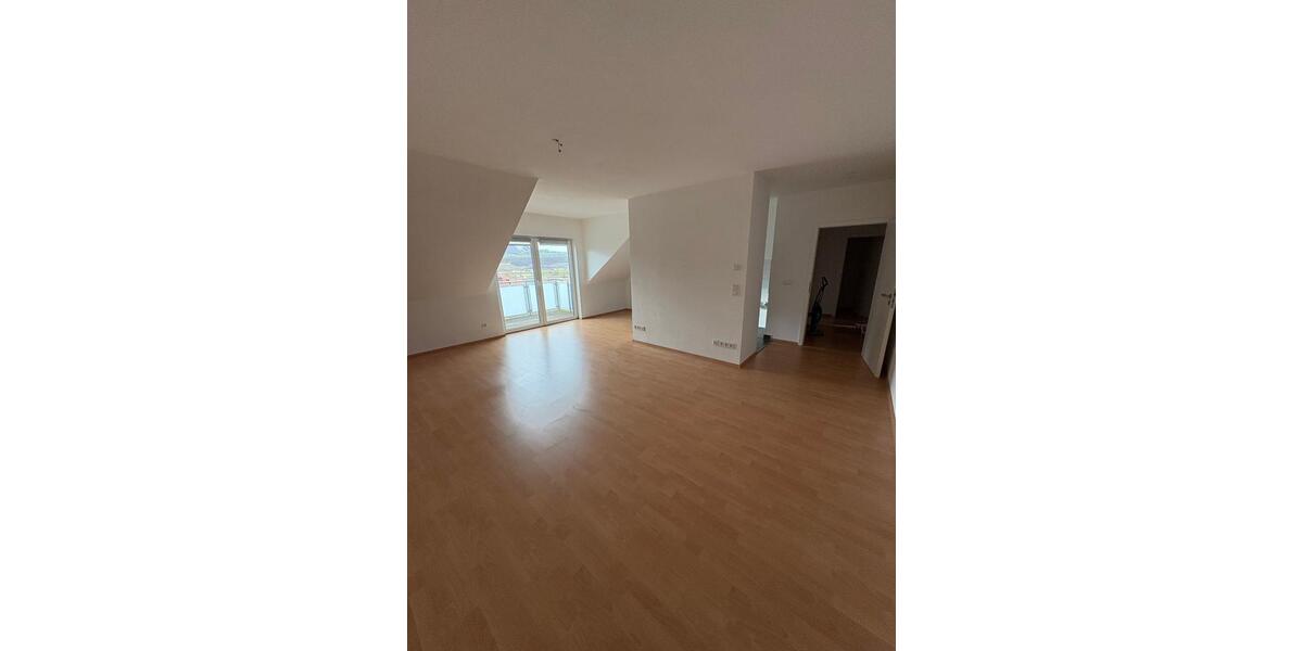 Dachgeschoßwohnung Heringen (Werra) - 2 Zimmer, 67 m&sup2;, 575&euro; | Angebot:25219128