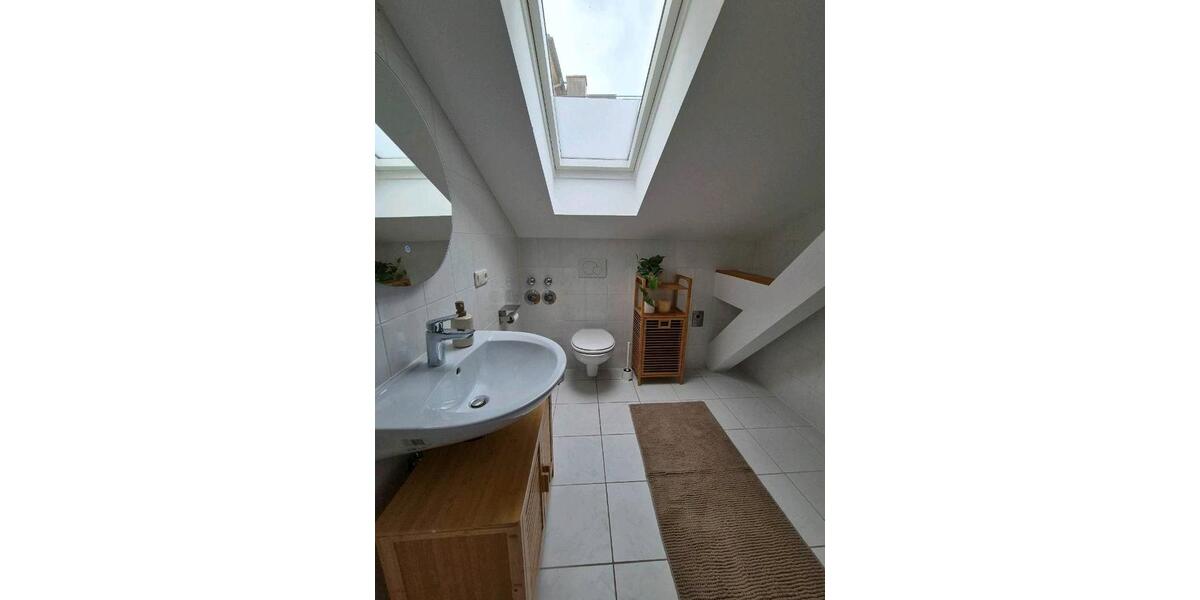 Dachgeschoßwohnung Augsburg Innenstadt - 2 Zimmer, 40 m&sup2;, 950&euro; | Angebot:26250533