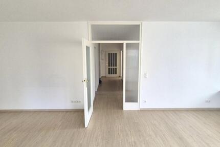 Wohnung Hofheim am Taunus - 3 Zimmer, 83 m&sup2;, 1.300&euro; | Angebot:25269899
