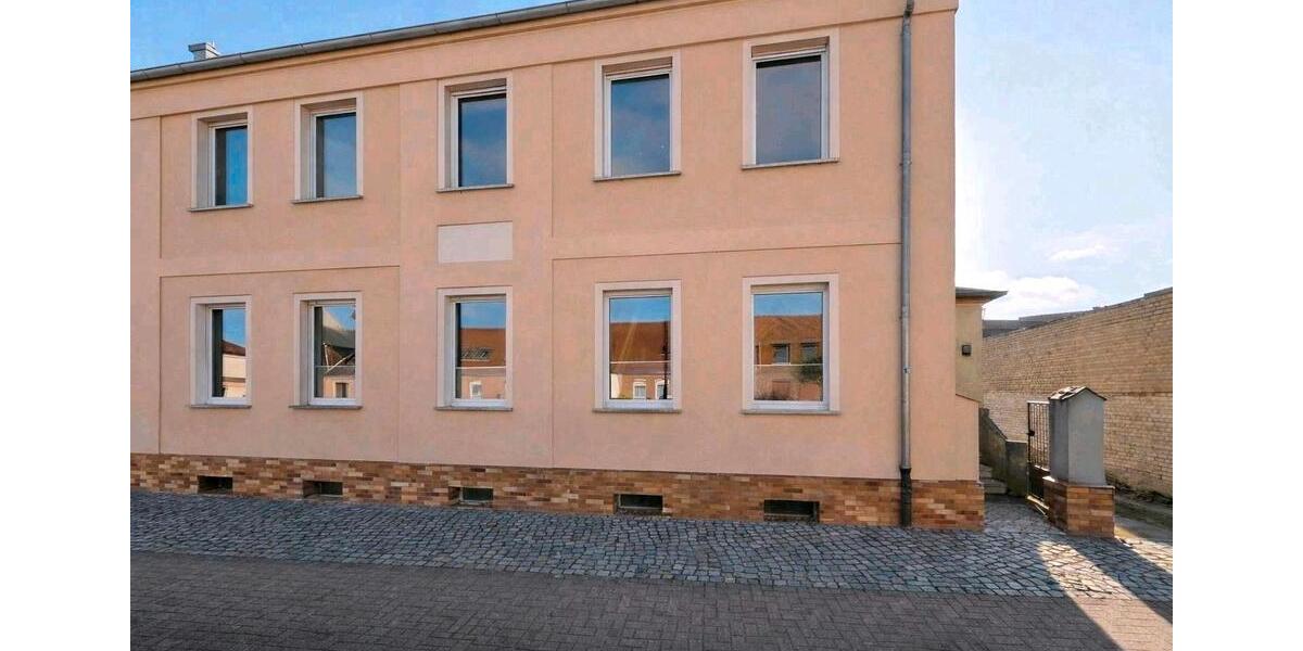 Etagenwohnung Tangermünde - 3 Zimmer, 95 m&sup2;, 850&euro; | Angebot:26119504