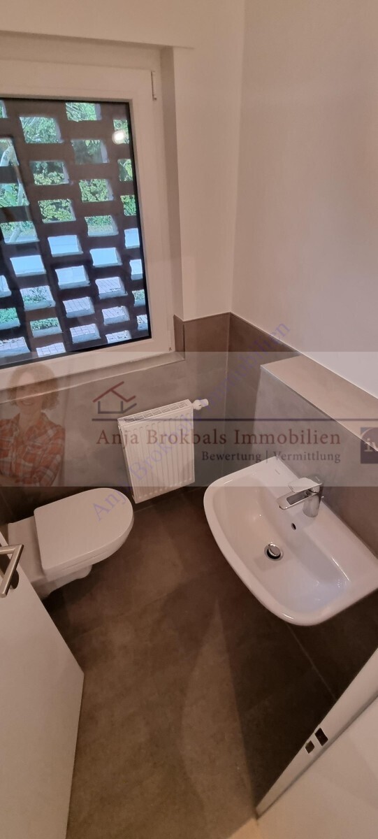 Gütersloh: Erdgeschoss mit Garten und Garage in einem 2 Familienhaus, stadtnahe Lage am Grüngürtel 4.5 zimmer