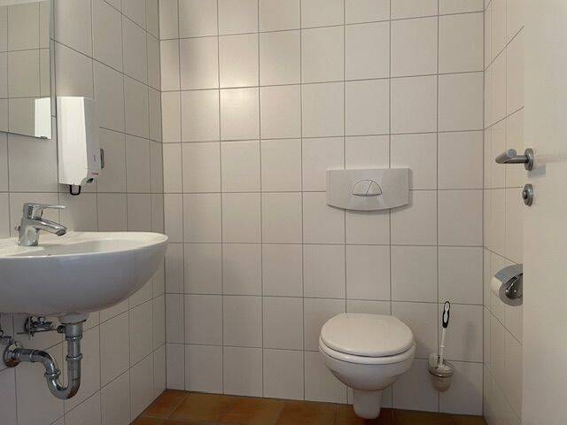 Gewerbeobjekt Eisenach - 4 Zimmer, 123 m&sup2;, 865&euro; | Angebot:25836592