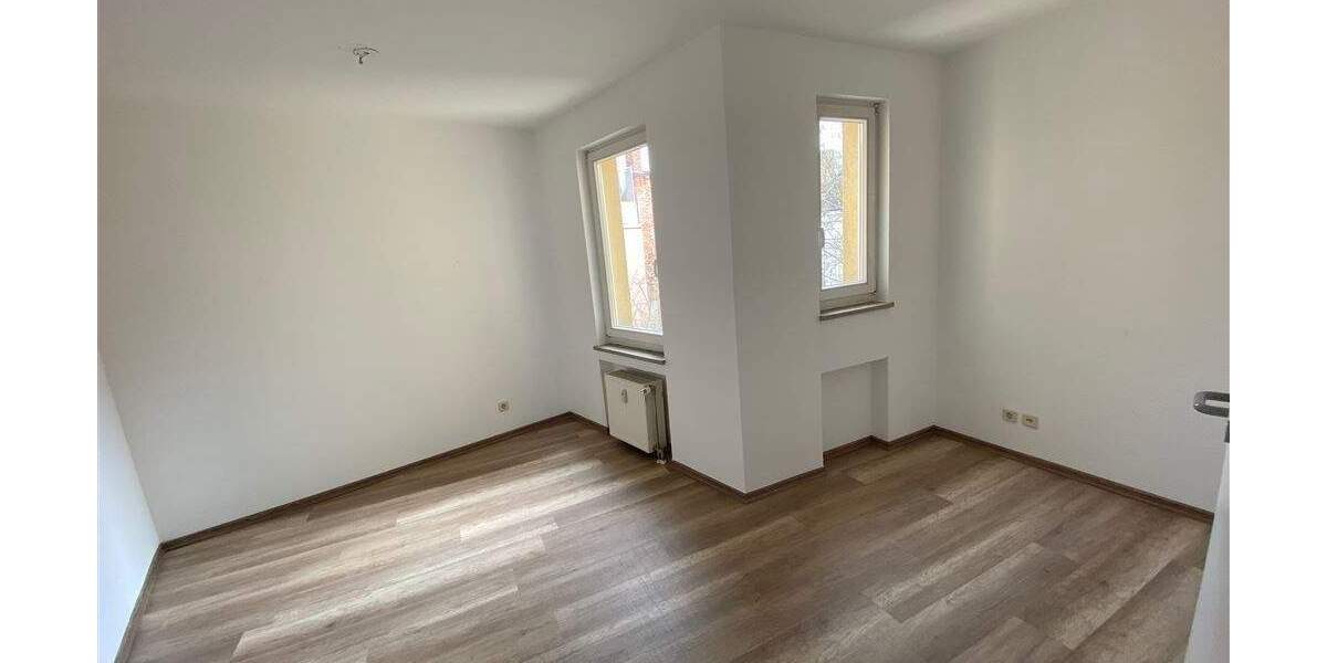 Etagenwohnung Altenburg Altenburg - 3 Zimmer, 110 m&sup2;, 720&euro; | Angebot:25836513