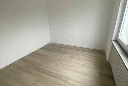 Renovierte 4-Zimmer-Wohnung zur Miete in Köln Porz  ideal für Paare und kleine Familien! 4 zimmer