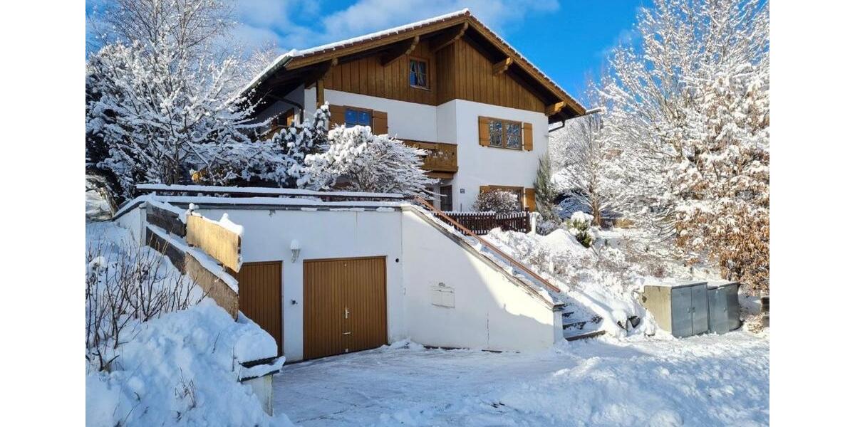 Wunderschöne Wohnung mit Garten, Terrasse und Garage 2 zimmer