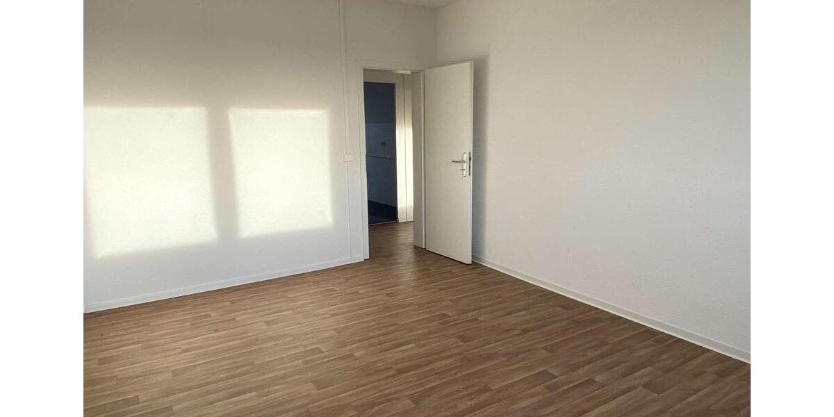 Etagenwohnung Nobitz - 4 Zimmer, 74 m&sup2;, 372&euro; | Angebot:25419121