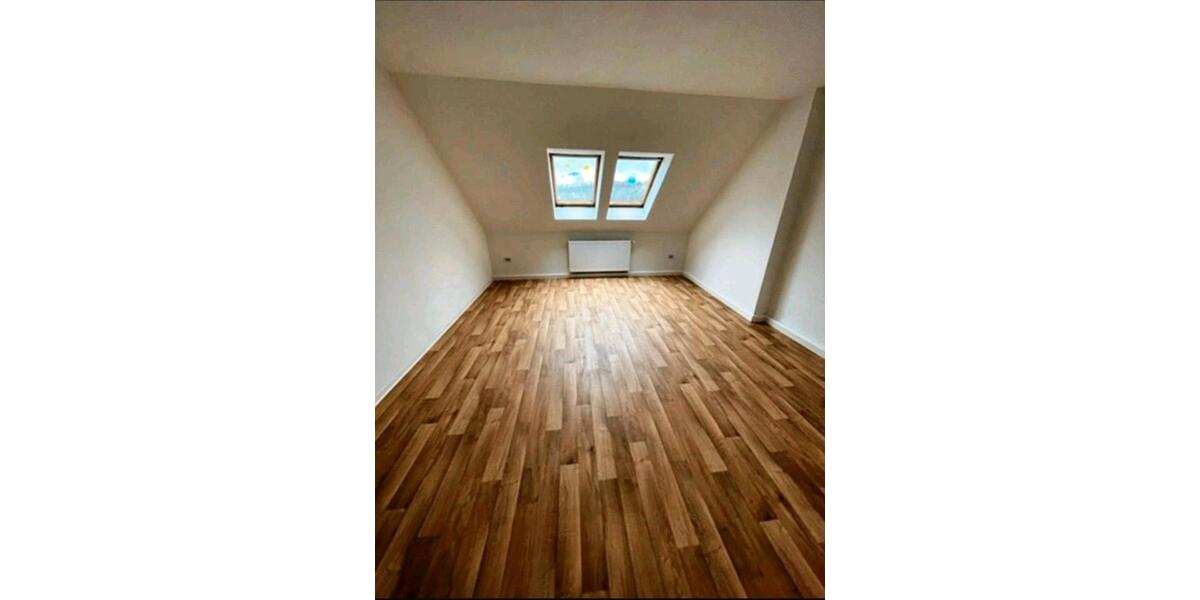 Dachgeschoßwohnung Döbeln - 3.5 Zimmer, 107 m&sup2;, 510&euro; | Angebot:25863921