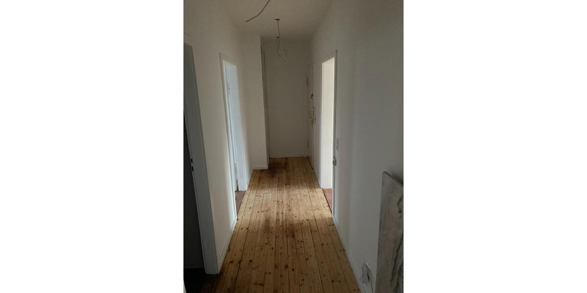 3 Zi. Whg, Ludwigburg-Süd, Top Lage, saniert, Balkon, 3 zimmer
