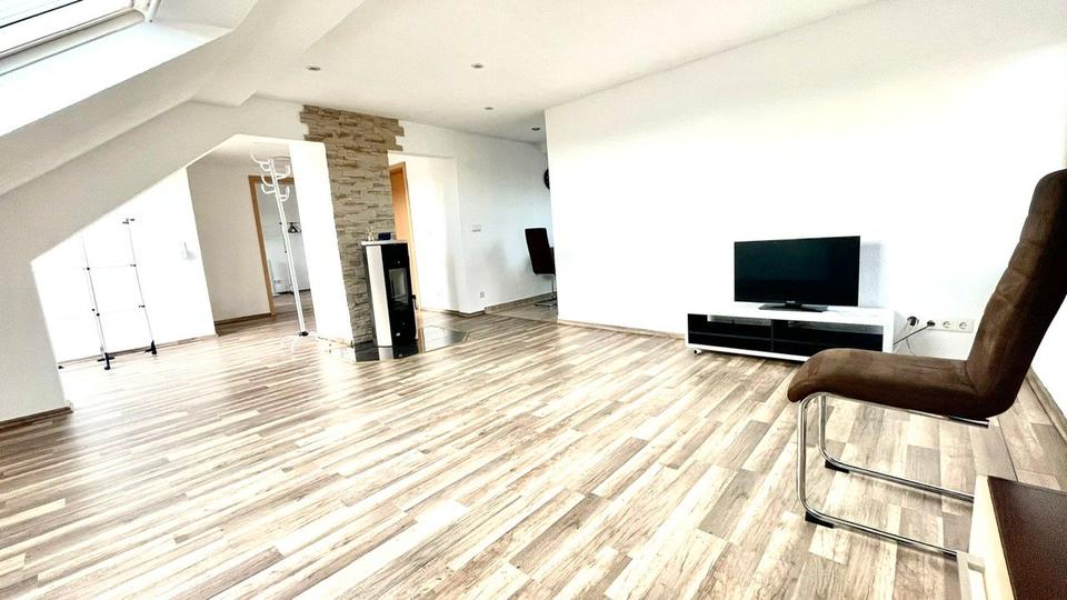 Dachgeschoßwohnung Kehl - 2 Zimmer, 64 m&sup2;, 780&euro; | Angebot:26123242